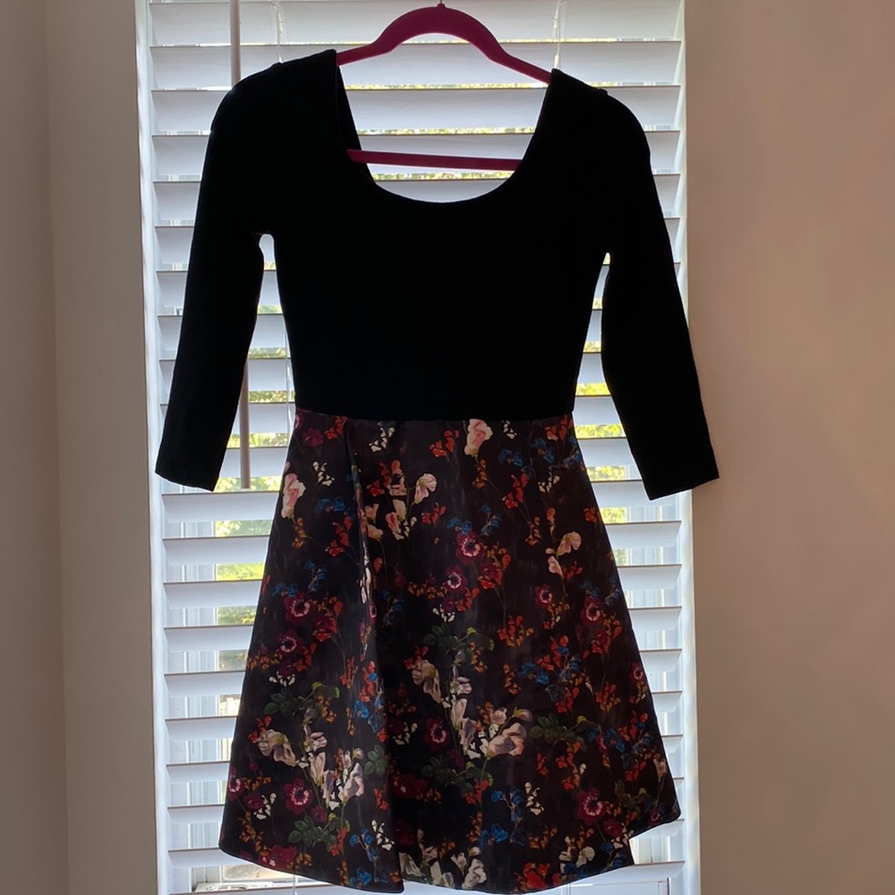 NWT Alice + Olivia black and floral dress. Size 2.